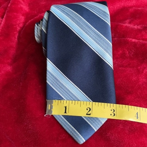 Vintage Salvatori Men Navy Blue Diagonal Striped Classic Necktie Tie - Picture 2 of 4